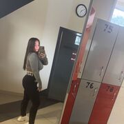  , 