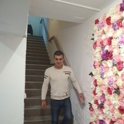  ,   Mamikon, 35 ,  