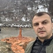  ,  Lasha, 35