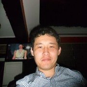  ,   Oskar, 44 ,   