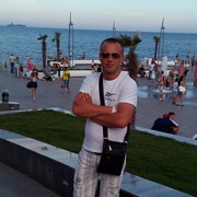  ,  Andrey, 32