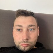  ,  Oleg, 22