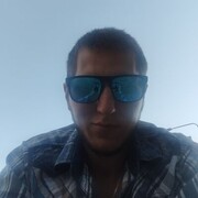  ,  Danya, 24