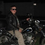  ,  Viktor, 44