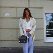  , Eva