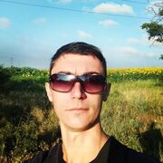  ,   Viktor, 33 ,   ,   
