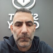  ,  Artur, 42