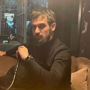  ,  Ali, 32