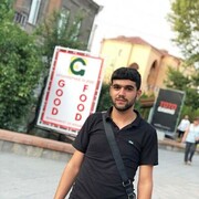  ,  Armen, 22