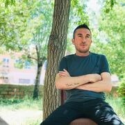  ,  Ferit, 38