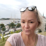  ,   Tanja, 40 ,   c 