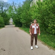  ,  Urinboy, 21