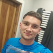  ,  Maksim, 27