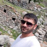  ,   Artur, 41 ,  
