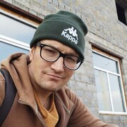  ,  Burhan, 33