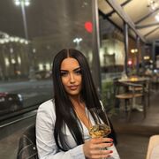  ,   Sasha, 27 ,   