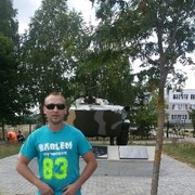   ,  Viktor, 39