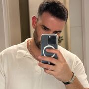  ,   Artur, 44 ,   ,   