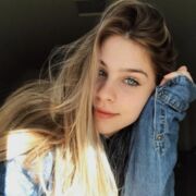  , 