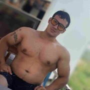  ,  Kamron, 30