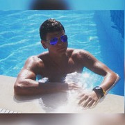  --,   , 32 ,  