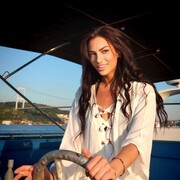  ,   Naya, 32 ,     