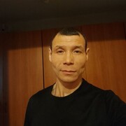   ,  Sergej, 40