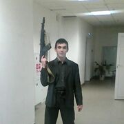  ,   Viktor, 37 ,   ,   