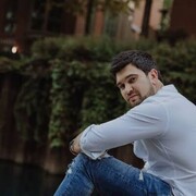 ,  Alex, 37