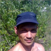  ,  Maksim, 40