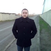  ,  Behruz, 35