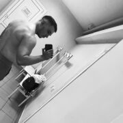  ,   Nikolay, 25 ,   ,   , c , 