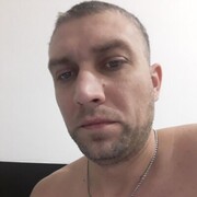  ,  Makc, 40
