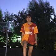  ,   Naz, 21 ,   ,   