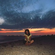  ,  Alena, 33