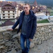  ,  Viktor, 33
