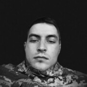  ,  Endru, 28