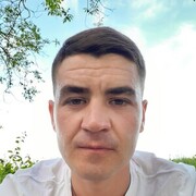  ,  Andrei, 33