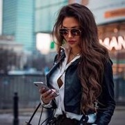  ,  Tati, 42