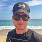  ,  Anton, 25