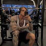  --,   Alex, 35 ,     , c , 
