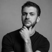  ,   Vladyslav, 32 ,   ,   , c 