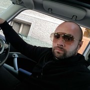  ,  Niki, 39