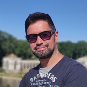  ,  Artur, 40