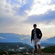  ,   Maxim, 27 ,   ,   , c 