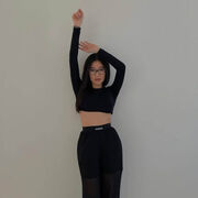  , 