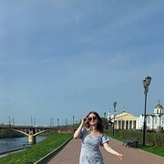  ,  Alisa, 21
