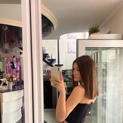  ,  Lili, 21