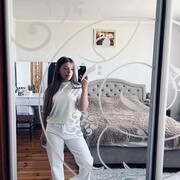  , 