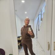  ,   Tania, 54 ,     
